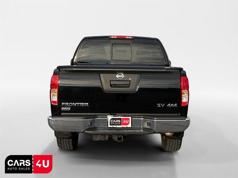 Used 2018 Nissan Frontier SV image 6