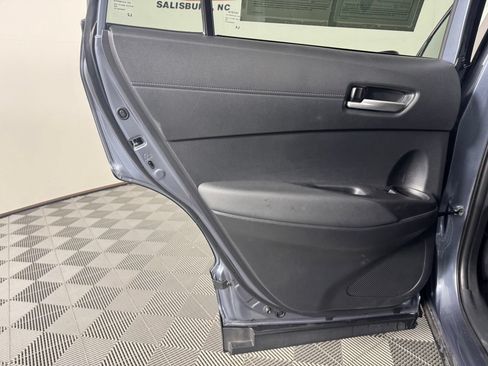 Used 2025 Toyota Corolla Cross XLE w/ Convenience Package FWD image 23