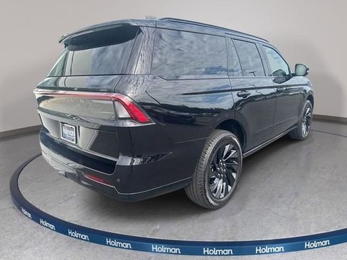 New 2026 Lincoln Navigator Reserve w/ Jet Appearance Package AWD/4WD image 5