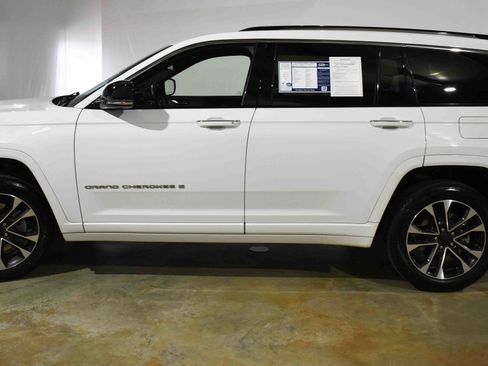 Used 2021 Jeep Grand Cherokee L Overland w/ Luxury Tech Group IV image 6