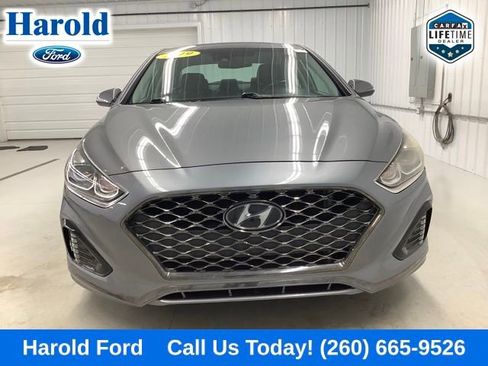 Used 2019 Hyundai Sonata Limited FWD image 2