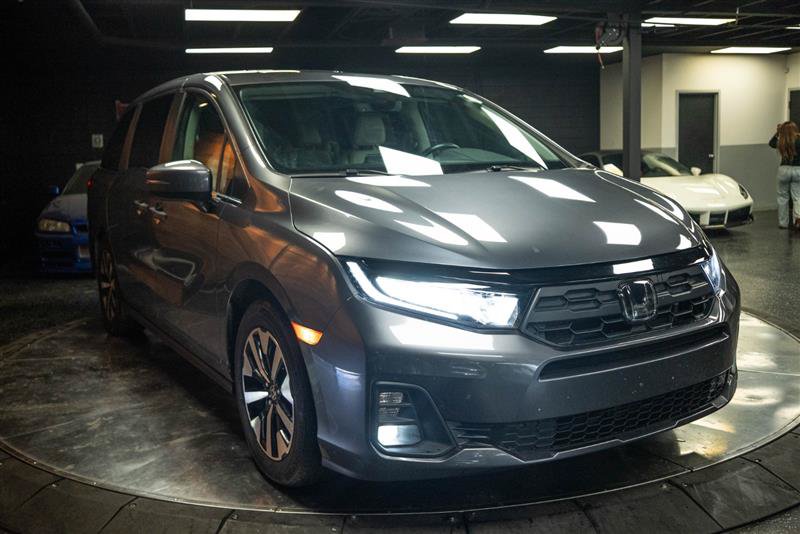 Used 2025 Honda Odyssey Touring image 5