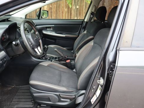 Used 2017 Subaru Crosstrek 2.0i Premium AWD/4WD image 19