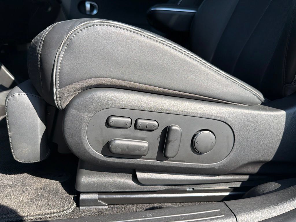 Certified 2024 Hyundai Ioniq 5 Limited RWD image 12