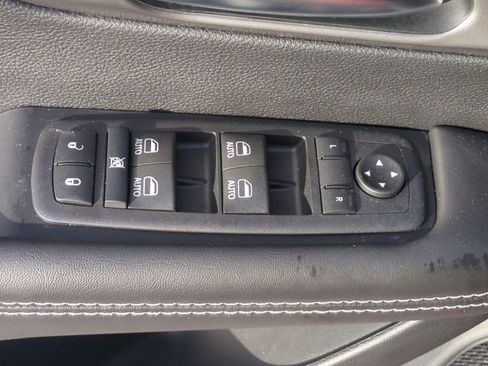 New 2026 Chrysler Pacifica Select image 25