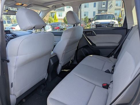 Used 2016 Subaru Forester 2.5i Premium w/ All-Weather Package AWD/4WD image 29