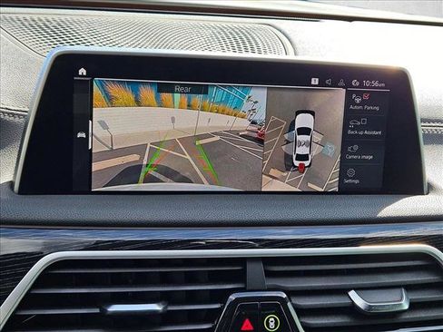 Used 2022 BMW 740i w/ M Sport Package image 12