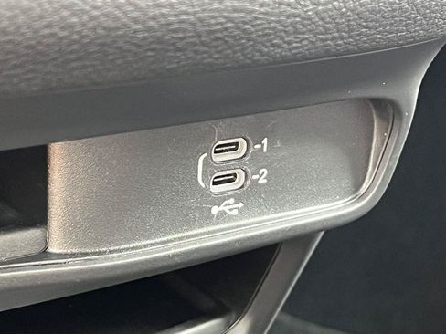 Used 2026 Chrysler Pacifica Select AWD/4WD image 26