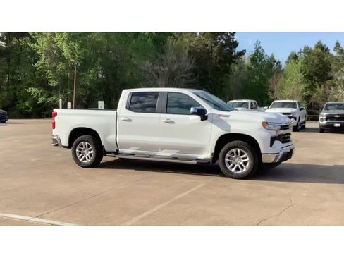 New 2026 Chevrolet Silverado 1500 LT w/ Z71 Off-Road Package image 2
