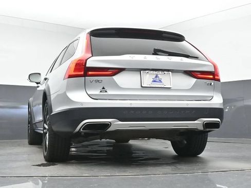 Used 2018 Volvo V90 T5 Cross Country w/ Plus Package AWD/4WD image 15