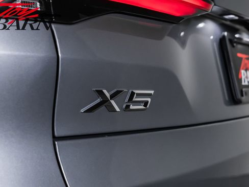 Used 2024 BMW X5 xDrive40i w/ M Sport Package image 13