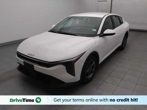 Used 2025 Kia K4 FWD image 1