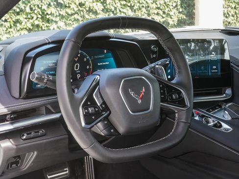 Used 2024 Chevrolet Corvette Stingray Preferred Cpe w/ 2LT RWD image 16