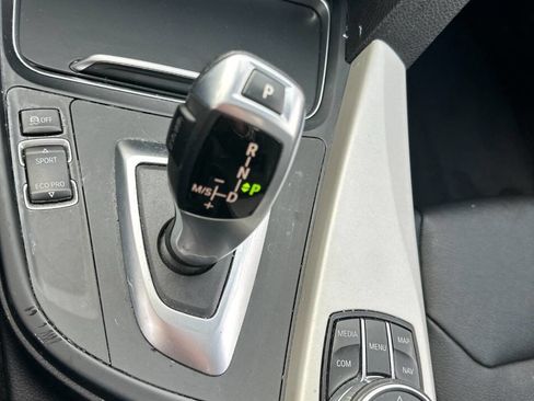 Used 2018 BMW 320i xDrive Sedan AWD/4WD image 22