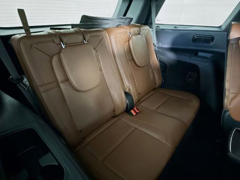 Used 2022 Lincoln Aviator Reserve w/ Equipment Group 201A image 28
