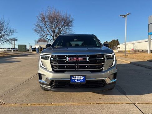 Used 2025 GMC Acadia Elevation image 4