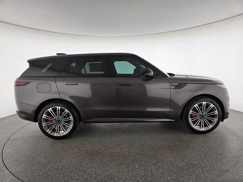 New 2026 Land Rover Range Rover Sport Dynamic SE AWD/4WD image 6