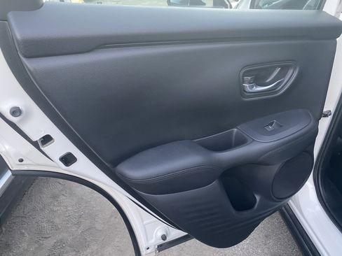 Used 2024 Honda HR-V LX image 15