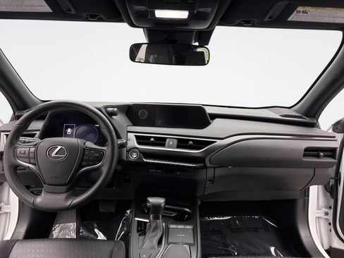 Used 2022 Lexus UX 200 image 14