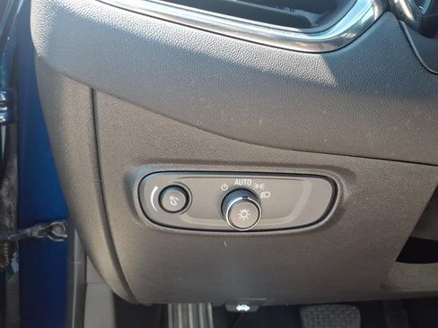 Used 2023 Chevrolet Equinox LS AWD/4WD image 11
