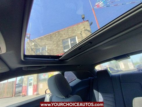 Used 2010 Dodge Challenger SE image 26