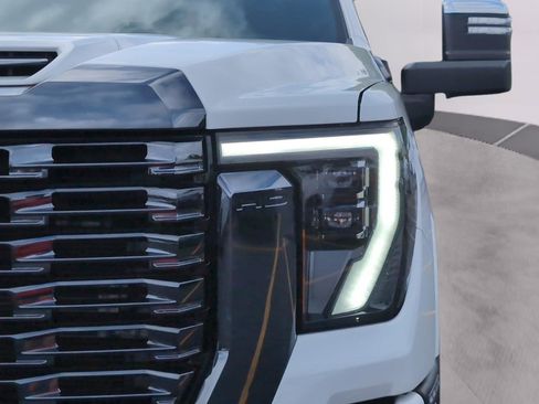 Used 2024 GMC Sierra 3500 Denali Ultimate AWD/4WD image 34