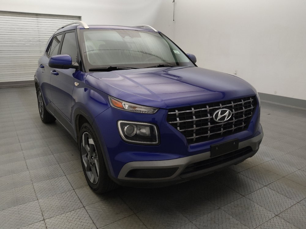 Used 2023 Hyundai Venue SEL FWD image 13