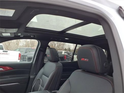 New 2026 Chevrolet Traverse Z71 w/ Enhanced Driving Package image 19