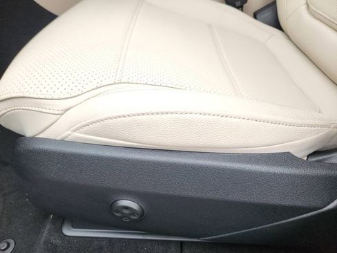 New 2026 Mercedes-Benz GLC 300 4MATIC image 9