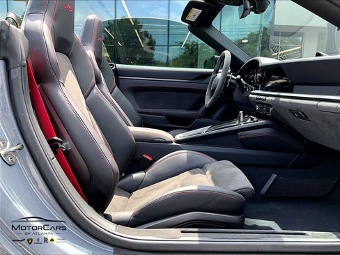 Used 2023 Porsche 911 Cabriolet image 8