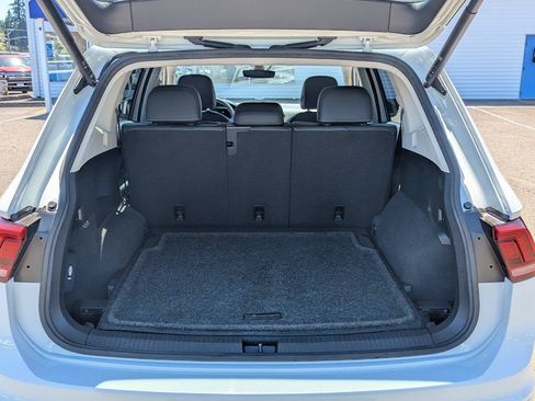 Used 2022 Volkswagen Tiguan SE AWD/4WD image 27