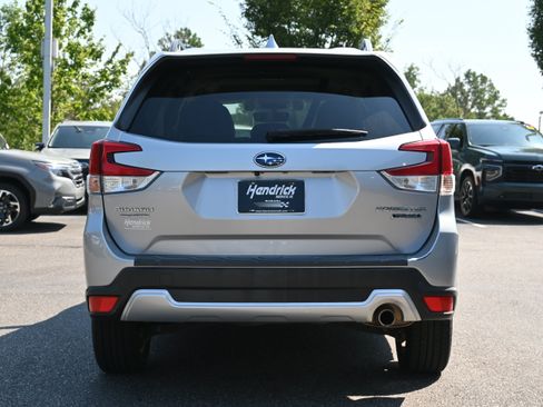 Used 2019 Subaru Forester Touring w/ Popular Package #3 AWD/4WD image 8