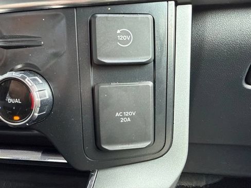 Used 2022 Ford F150 Lariat AWD/4WD image 31