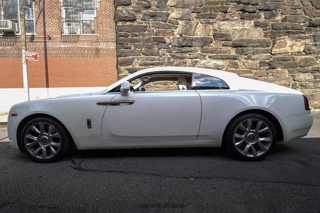 Used 2017 Rolls-Royce Wraith RWD image 3