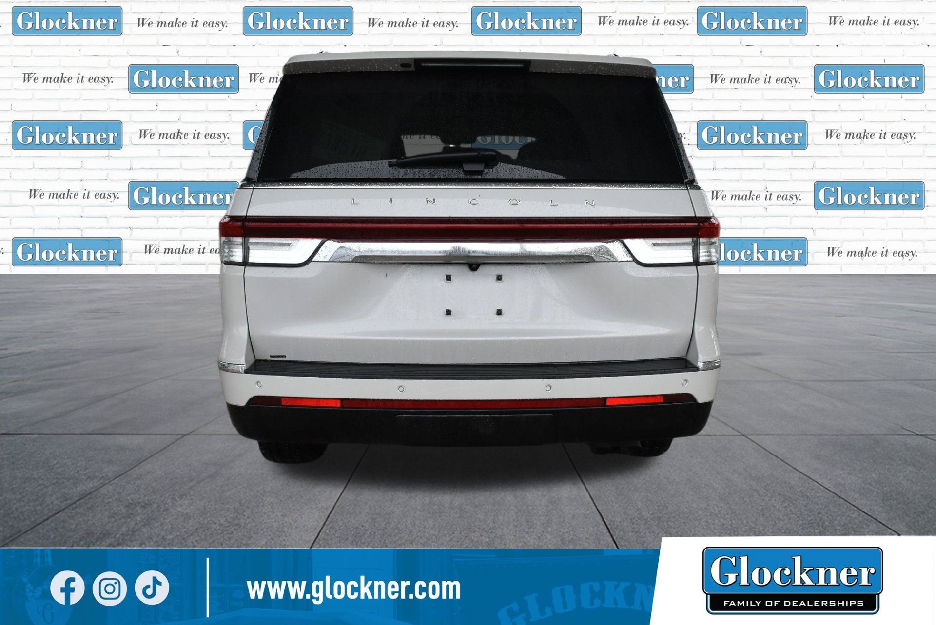 Used 2024 Lincoln Navigator Reserve AWD/4WD image 7
