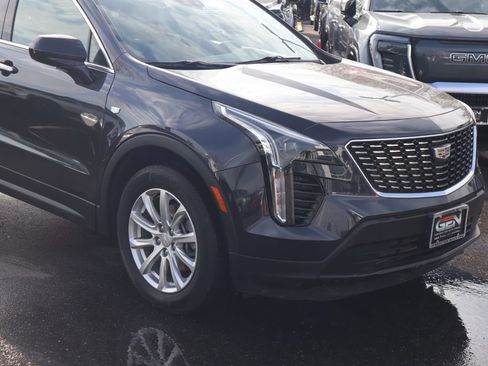 Used 2023 Cadillac XT4 Luxury w/ Cold Weather Package image 2
