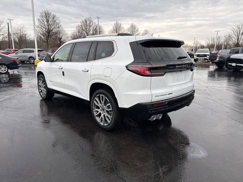 New 2026 GMC Acadia Denali Ultimate image 2