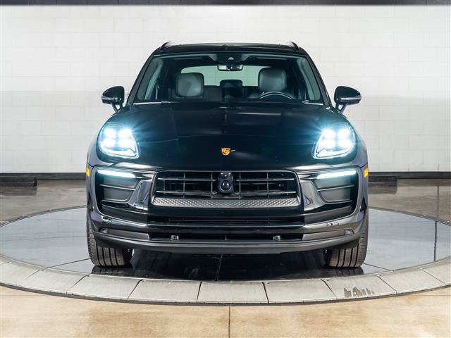 Used 2026 Porsche Macan AWD/4WD image 6