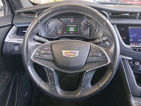Used 2022 Cadillac XT5 Luxury w/ LPO, Premium Carpet Package FWD image 10