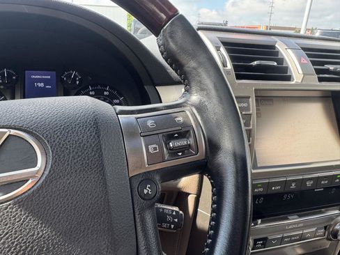 Used 2014 Lexus GX 460 w/ Premium Package AWD/4WD image 21