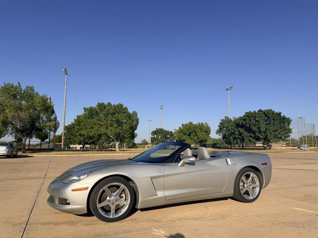 Used 2005 Chevrolet Corvette Convertible w/ Preferred Equipment Group RWD image 27