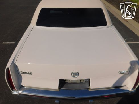 Used 1995 Cadillac Fleetwood Brougham RWD image 30