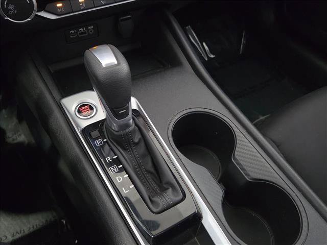 Used 2025 Nissan Altima 2.5 SV FWD image 12