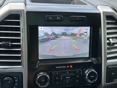 Used 2016 Ford F150 Lariat image 23