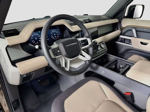 Certified 2023 Land Rover Defender 110 X-Dynamic SE AWD/4WD image 9