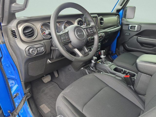 Used 2022 Jeep Wrangler Sport AWD/4WD image 17