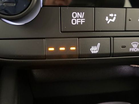 New 2026 Subaru Outback Limited AWD/4WD image 19