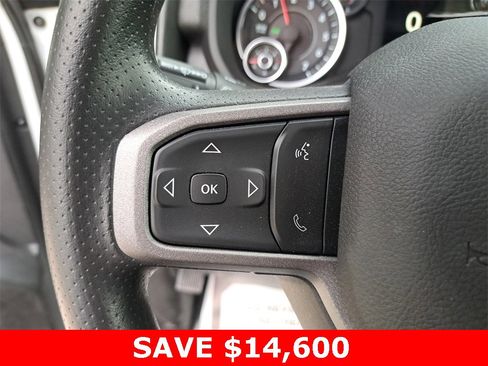 Used 2024 RAM 2500 Tradesman w/ Chrome Appearance Group image 19