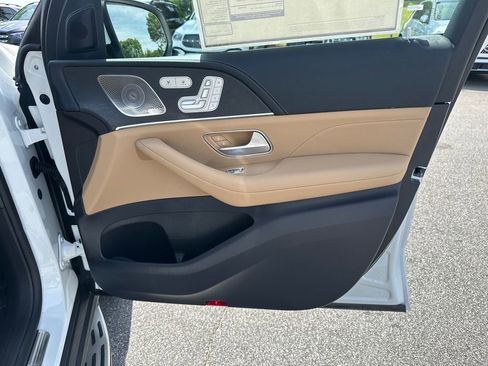 New 2026 Mercedes-Benz GLS 450 4MATIC image 15