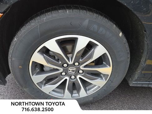 Used 2024 Honda Odyssey EX-L image 12